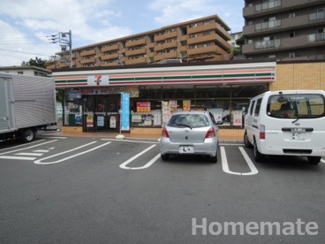 セブンイレブン 横浜下永谷駅前店の画像1