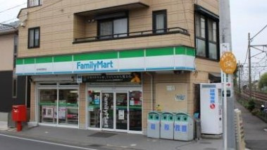 ファミリーマート 松戸新田駅前店の画像1