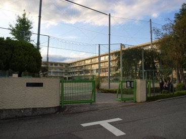 町田市立鶴川第二中学校の画像1