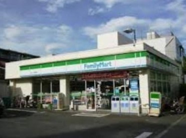 ファミリーマート まるいし祖師谷店の画像1