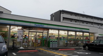 ファミリーマート 箕面小野原東店