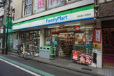 ファミリーマート田島屋六角橋店