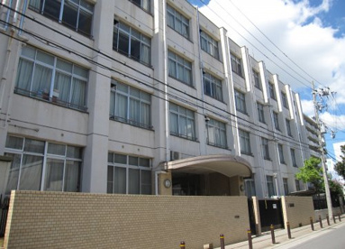 島屋小学校の画像1