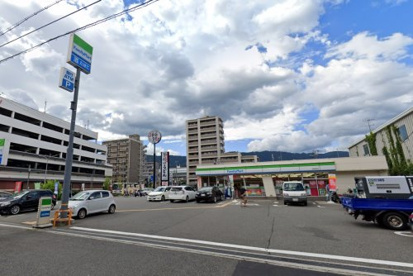 ファミリーマート 御影塚町店の画像1