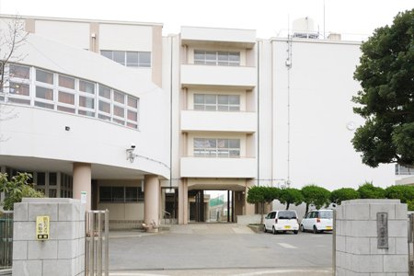 横浜市立六浦中学校の画像1