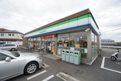 ファミリーマート東金道庭店の画像1