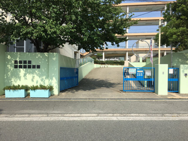 豊中市立第十七中学校の画像1
