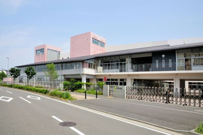 横浜市立十日市場小学校の画像1