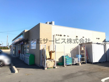 店舗名 磐田福田中央店
住所 静岡県磐田市福田2210番地2
TEL 0538-55-6021
営業時間 24時間
設備、サービス 駐車場 E-net ATM マルチコピー Wi-Fi 多目的トイレ たばこ お酒
決済手段 FamiPay iD WAON QUICPay 楽天Edy Tマネー 交通系電子マネー d払い LINE Pay PayPay 楽天Pay au Pay J-Coin Pay ゆうちょPay メルペイ pring Smart Code Alipay+ WeChat Pay ファミリーマート磐田福田中央店の画像3