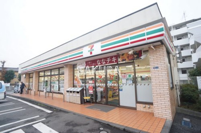 セブン-イレブン 横浜高田東３丁目店の画像1