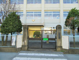 山梨市立加納岩小学校