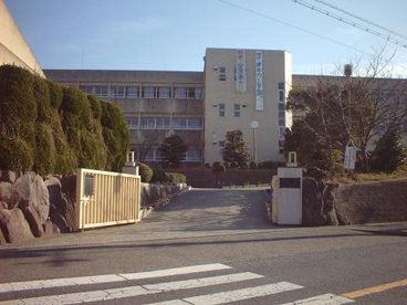貝塚市立第四中学校の画像1