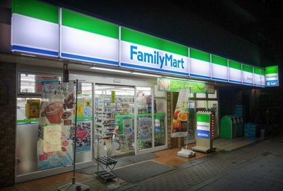 ファミリーマート 築地明石町店の画像1