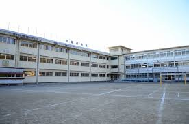 調布市立若葉小学校の画像1