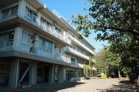 調布市立第四中学校の画像1