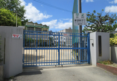 富田林市立錦郡小学校の画像1