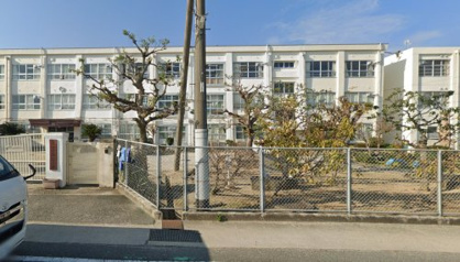 富田林市立第二中学校の画像1