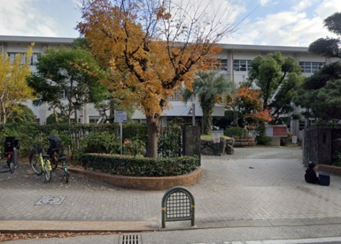 福岡市立東住吉小学校の画像1