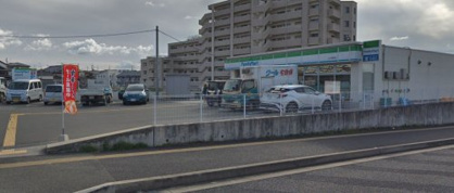 ファミリーマート　大久保町店の画像1