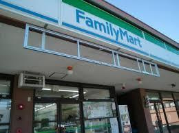 ファミリーマート 東京医科大学前店の画像1