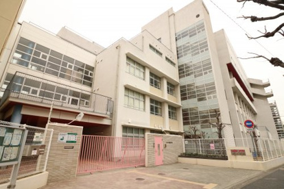 神戸市立東灘小学校の画像1
