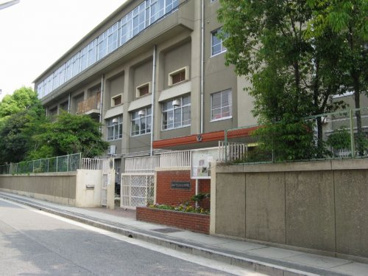鷹取中学校の画像1