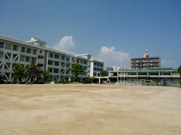 豊中市立中豊島小学校の画像1