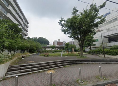 保土ヶ谷駅前公園の画像1