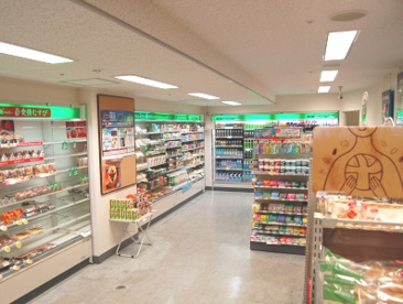 ファミリーマート 伊藤忠ビル店の画像1