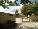 小学校 川西市立牧の台小学校