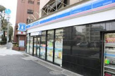 コンビニエンスストア ローソン 新宿水道町店