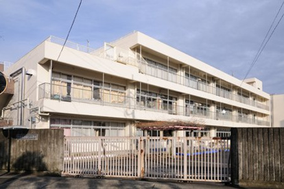 調布市立第二小学校の画像1