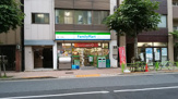ファミリーマート 入船一丁目店