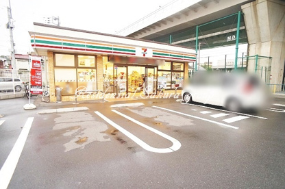 セブン-イレブン 横浜東川島町店の画像1