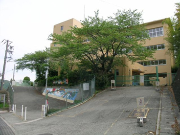 宝塚市立長尾台小学校の画像1