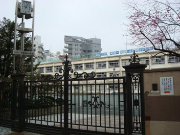 渋谷区立千駄谷小学校の画像1