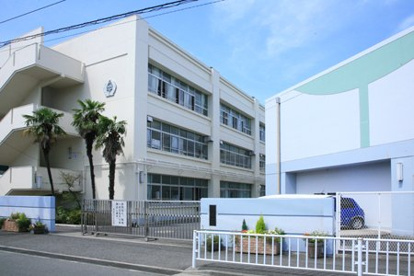 横浜市立中川中学校の画像1