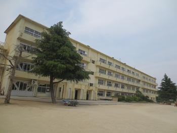 松戸市立栗ケ沢中学校の画像1
