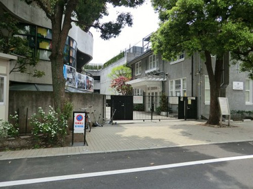 西町インターナシヨナルスクールの画像1