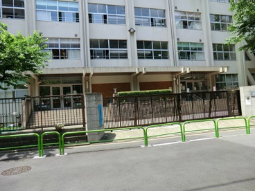 千代田区立番町小学校の画像1