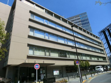 渋谷区立中央図書館の画像1