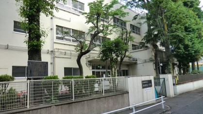 新宿区立西新宿小学校の画像1