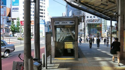 大江戸線新宿西口駅の画像1