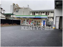 ファミリーマート 雑色駅広場前店