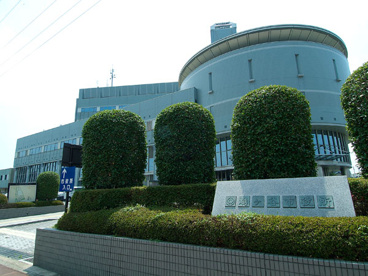 川口市役所鳩ヶ谷支所の画像1