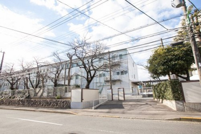 世田谷区立深沢中学校の画像1