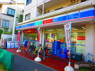 ローソン 日体大前店の画像1