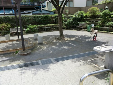三ツ木児童遊園の画像1