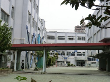 品川区立浜川中学校の画像1