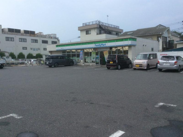 ファミリーマート 清新六丁目店の画像1